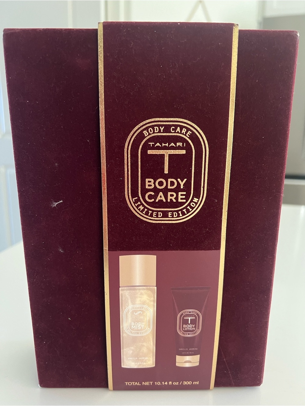 Tahari Body Care Gift Set - Burgundy and Gold Accents